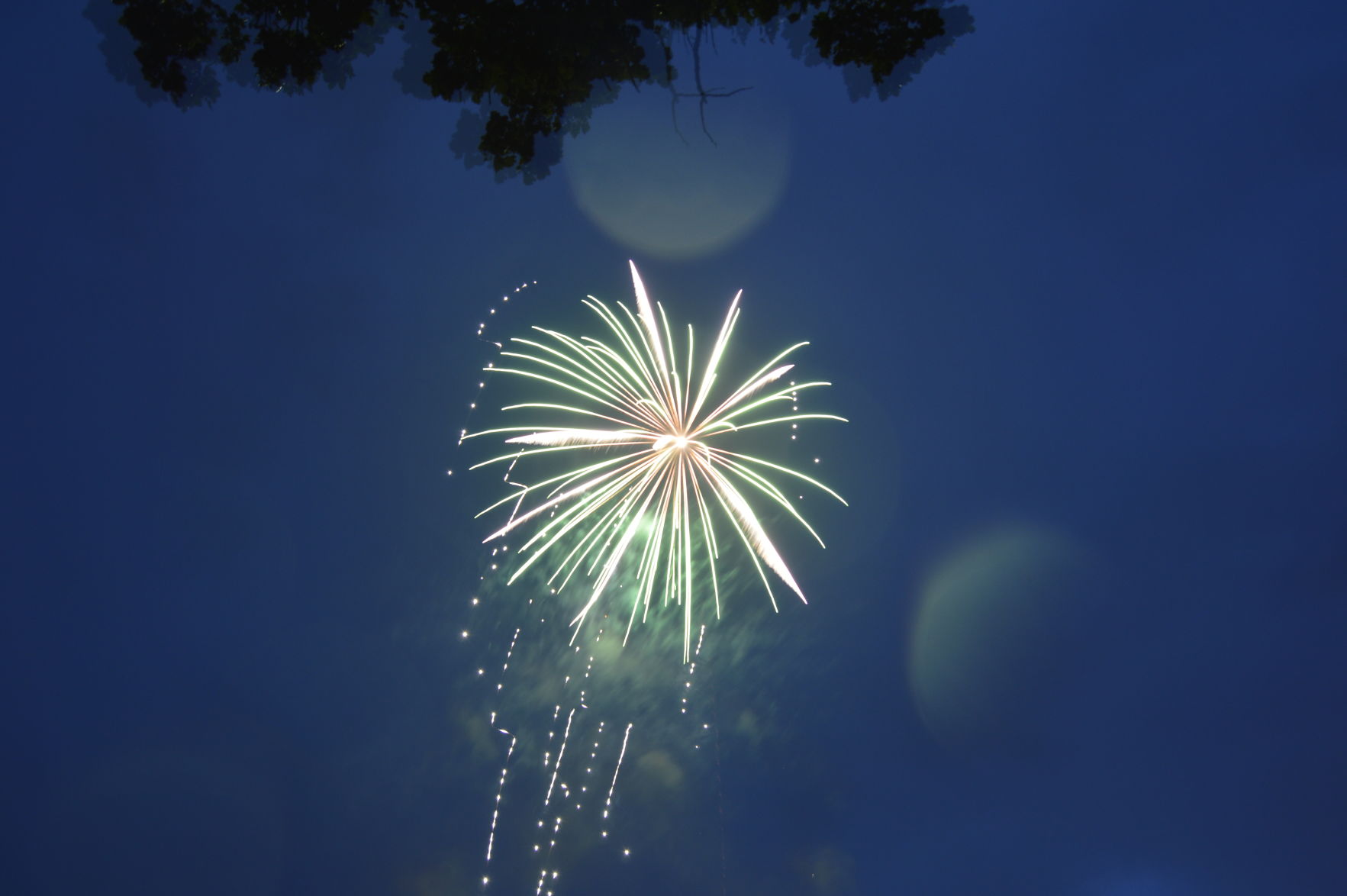 Iowa Falls Fireworks (2).JPG